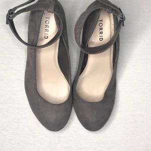 TORRID WEDGES